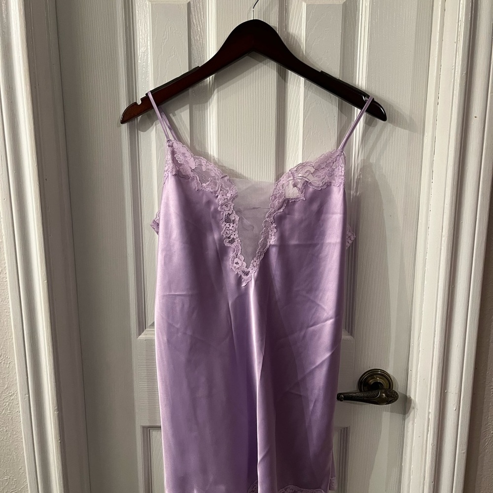 VICTORIA SECRET LINGERIE SIZE LARGE